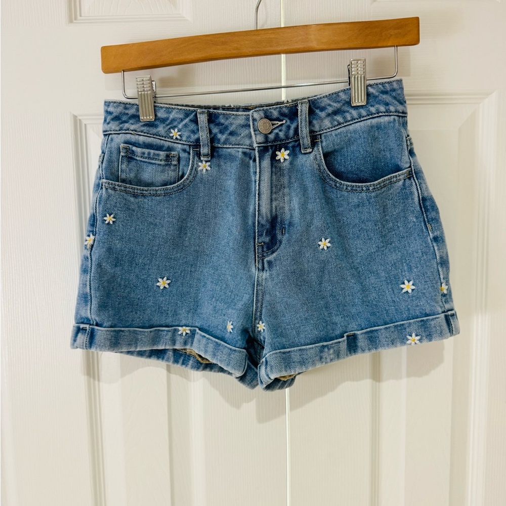 25 PacSun Daisy Mom Shorts EUC hippie festival clothing